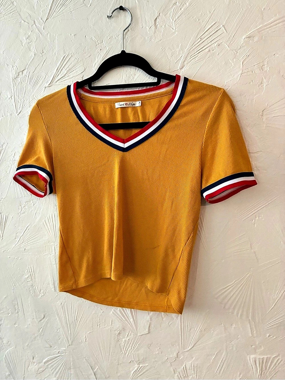 Heart and Hips Short Sleeve Color Block Top in Yellow Size Small Like New